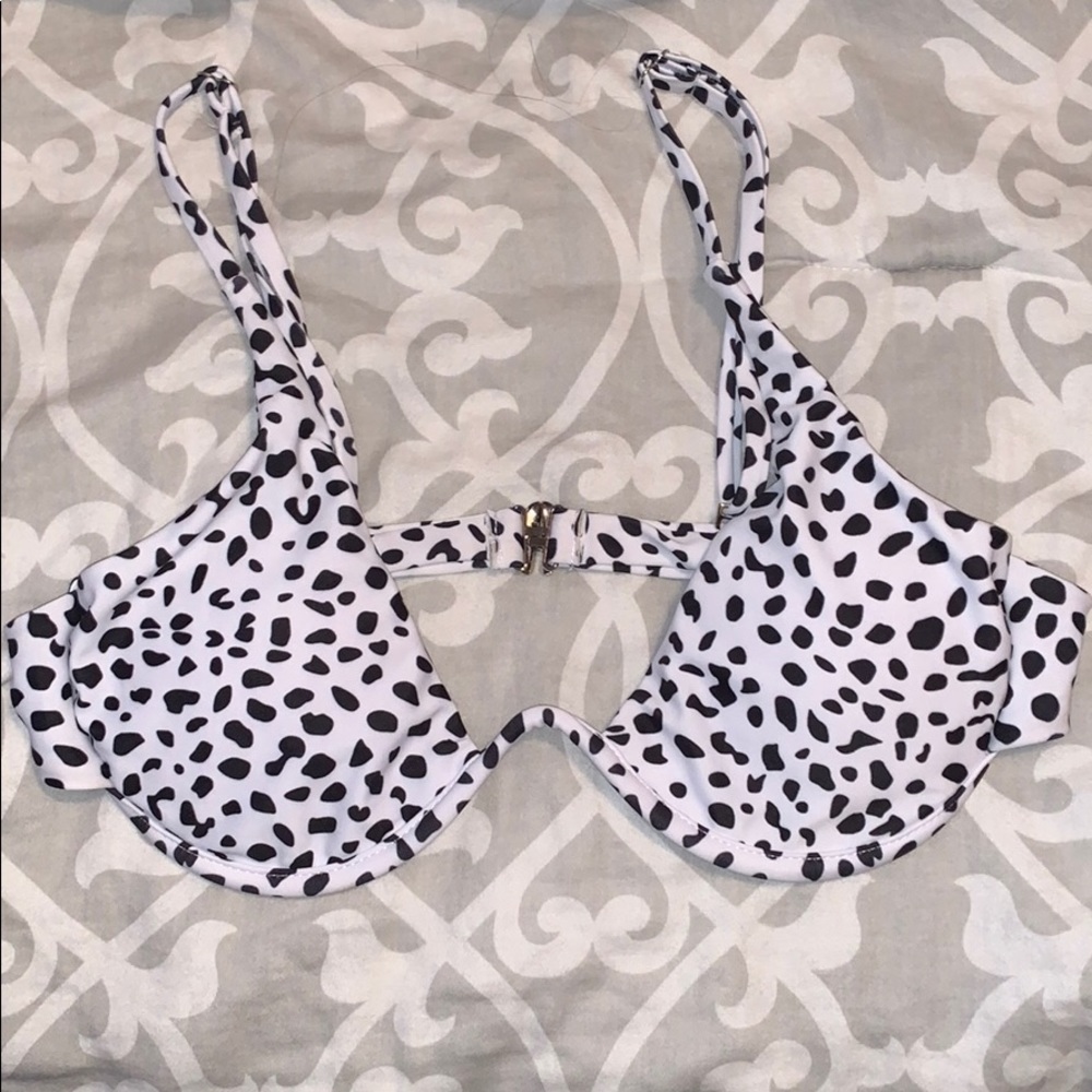 Shein Swimsuit Top!! NEVER BEEN WORN!!